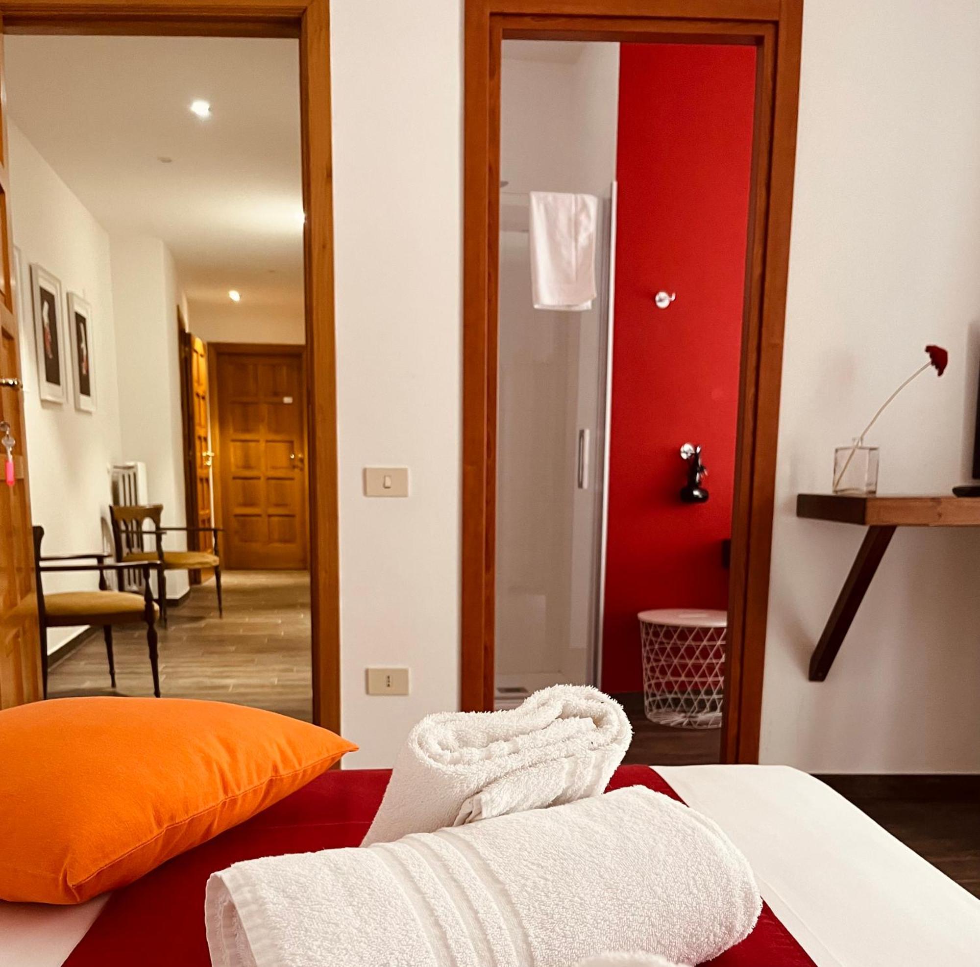 Carrales Guest House Нуоро Экстерьер фото
