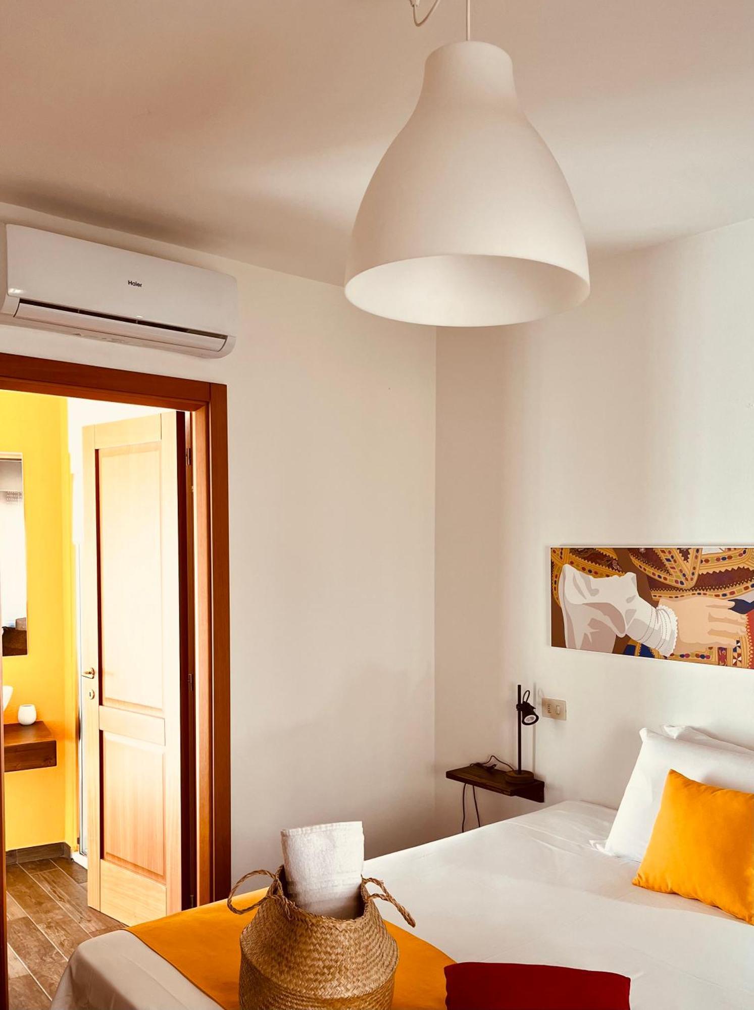 Carrales Guest House Нуоро Экстерьер фото
