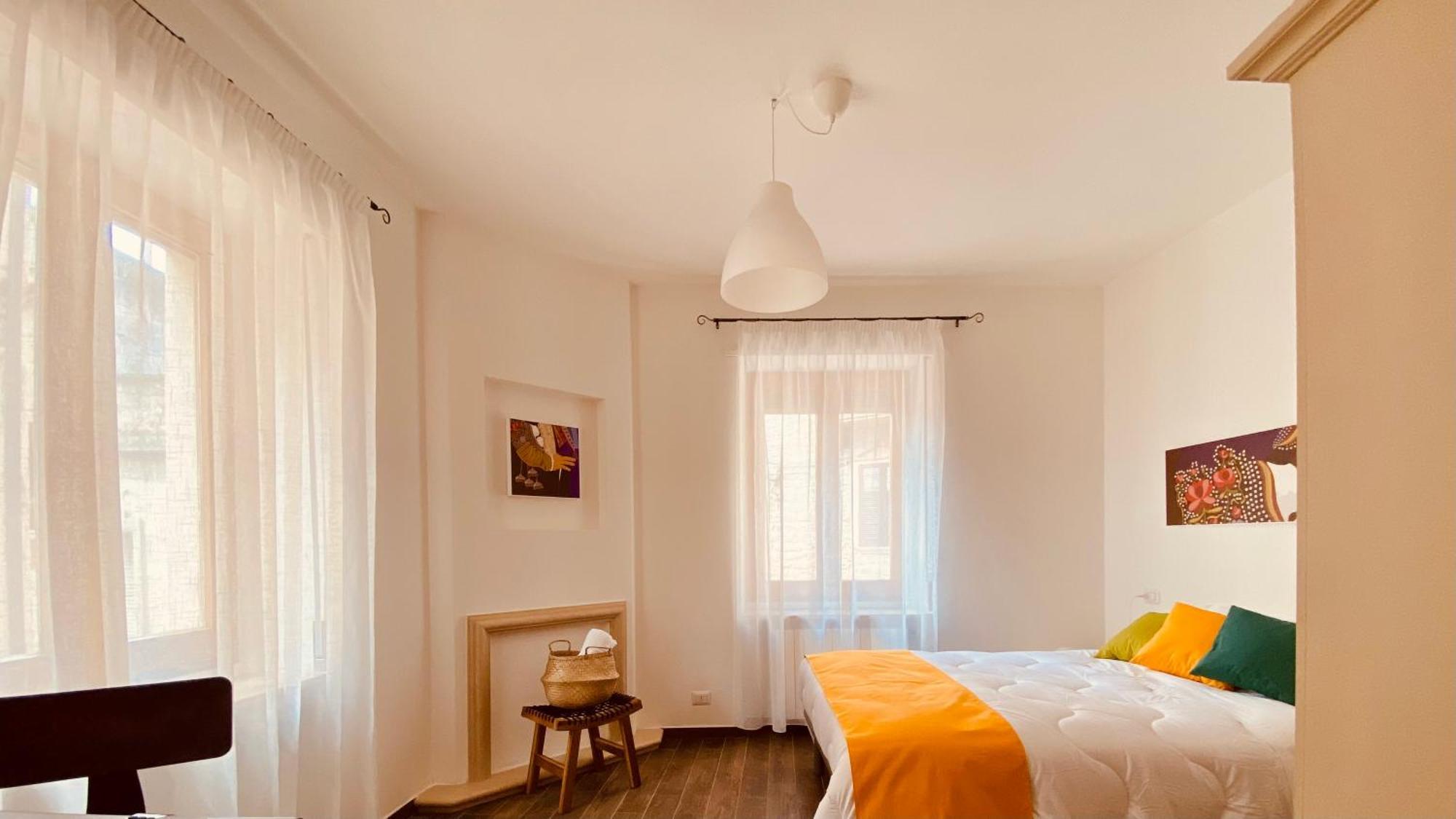 Carrales Guest House Нуоро Экстерьер фото